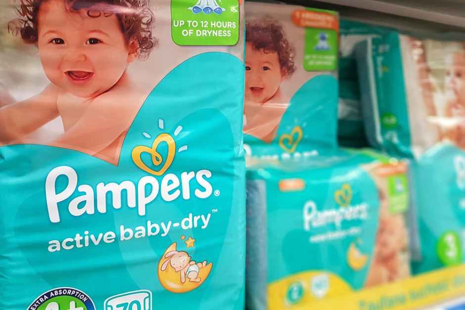 biedronka giant pampers