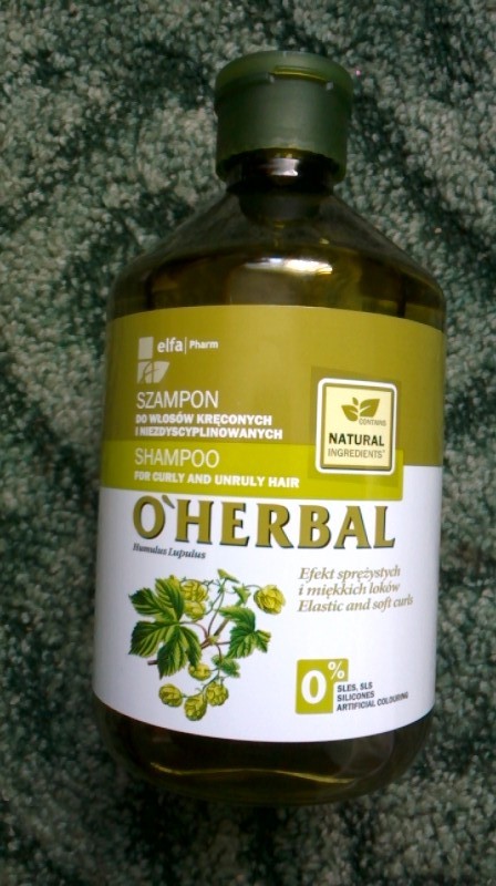 szampon do włosów kręconych o herbal