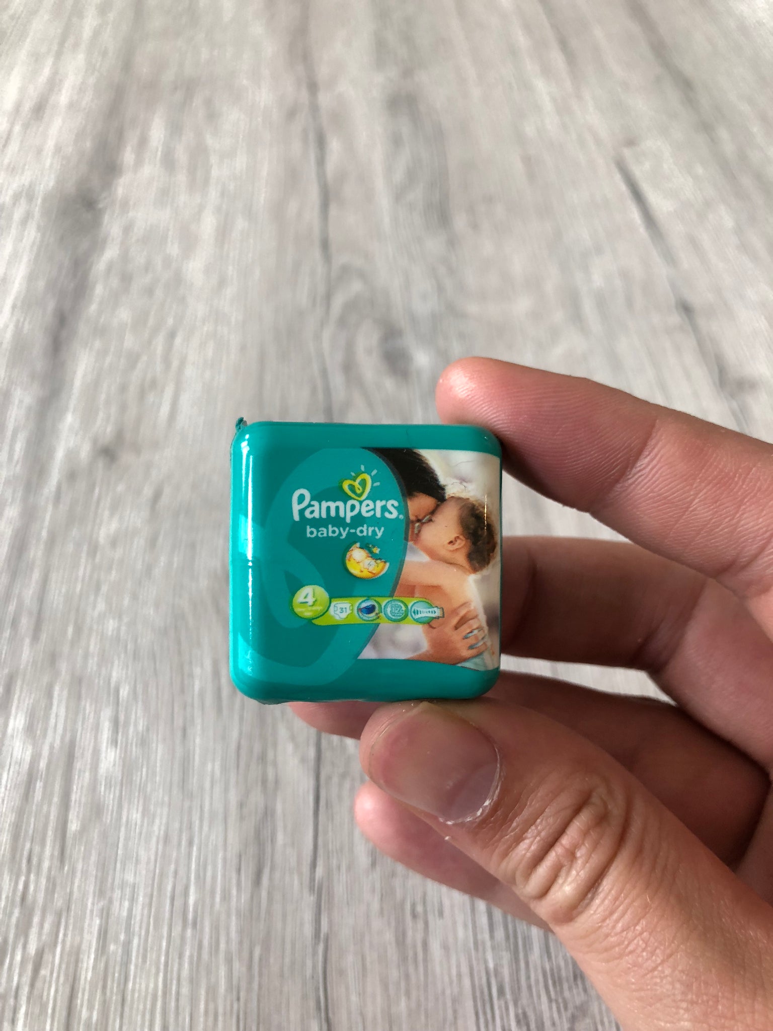 pampers mini