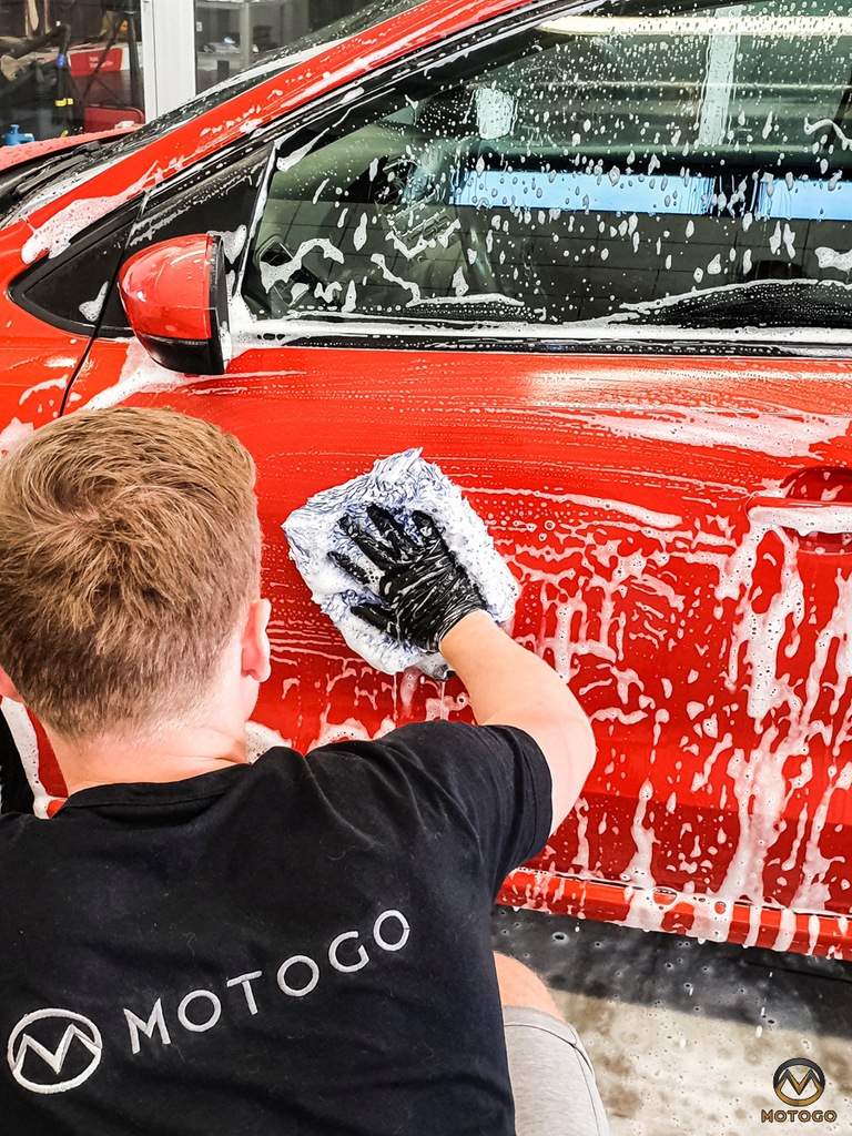 jaki wybrać szampon do mycia samochodu
