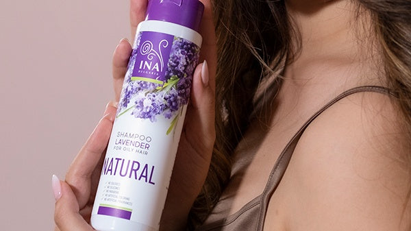 naturalny szampon różany do włosów przetłuszczających