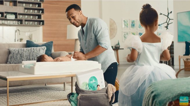 reklama pampers john legend