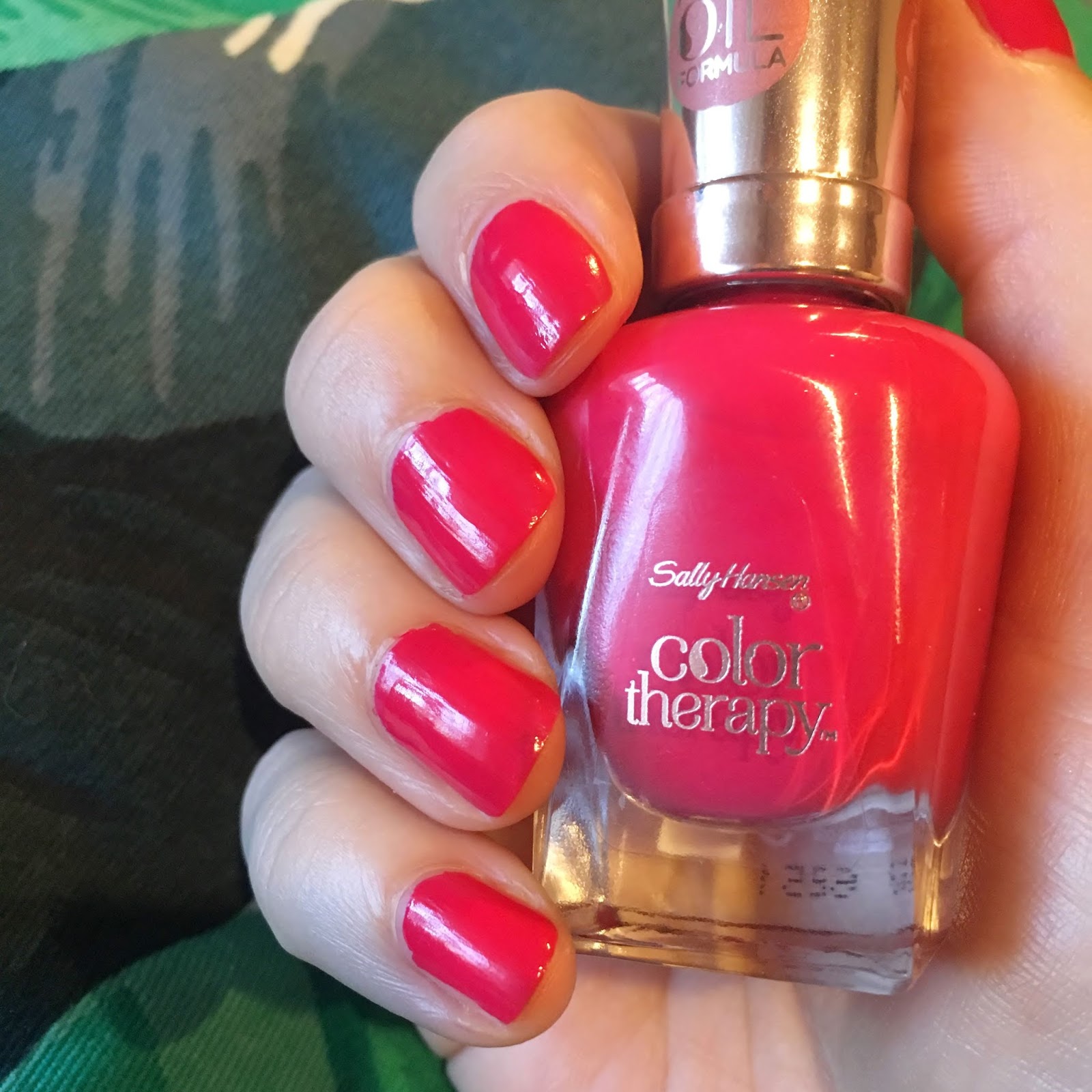 sally hansen color therapy 290 pampered in pink